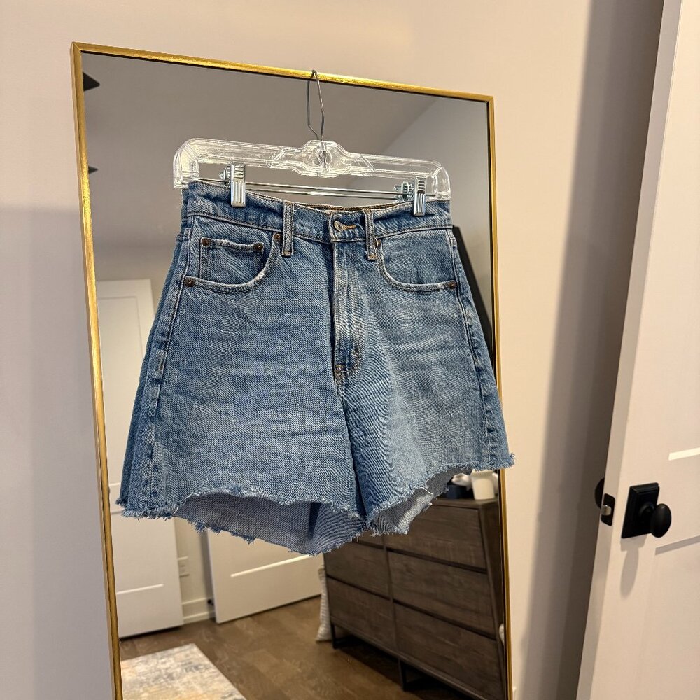 Abercrombie & Fitch Curve Love High Rise Dad Short